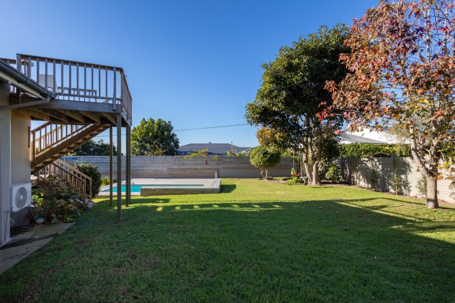 5 Bedroom Property for Sale in Upper Robberg Western Cape